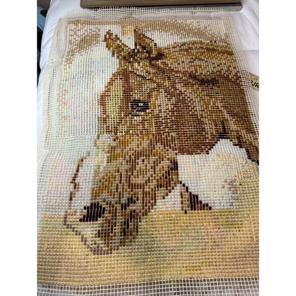 Vintage 70s Latch Hook Brown Horse Head Finished Gallery Wall Art or Rug 20x29” - Picture 7 of 7